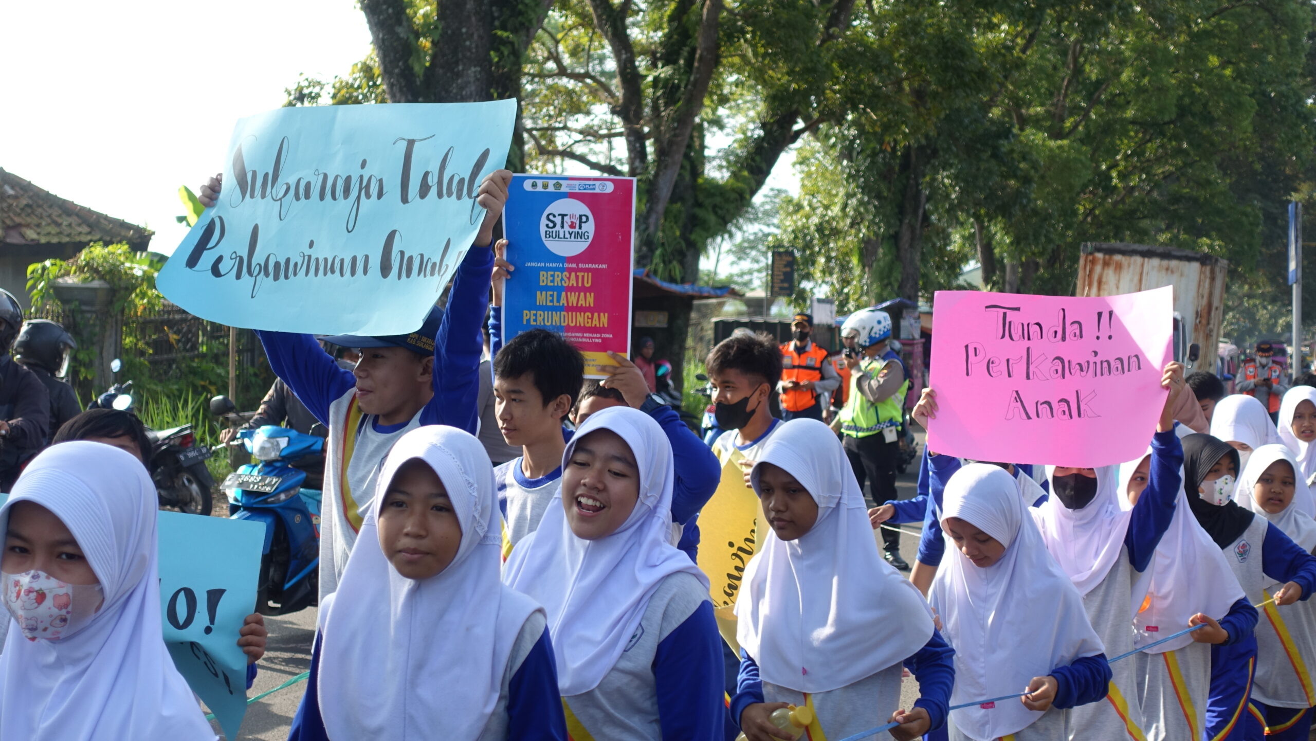 Jalan sehat mengkampanyekan pencegahan perkawinan anak (KreditDyah Prajnandhari Plan Indonesia