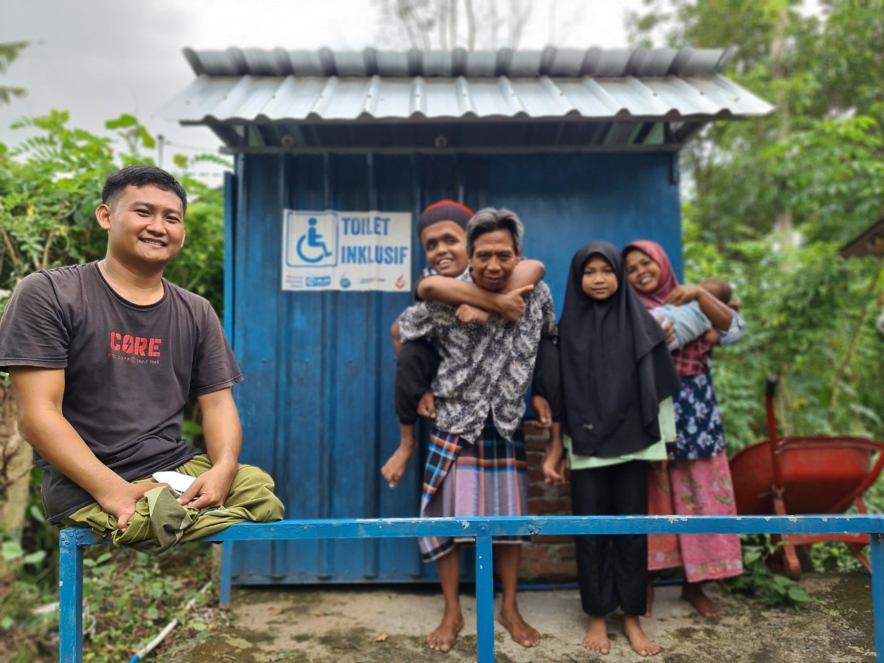 Ipi dan Toilet Riki Hari Disabilitas International Plan Indonesia